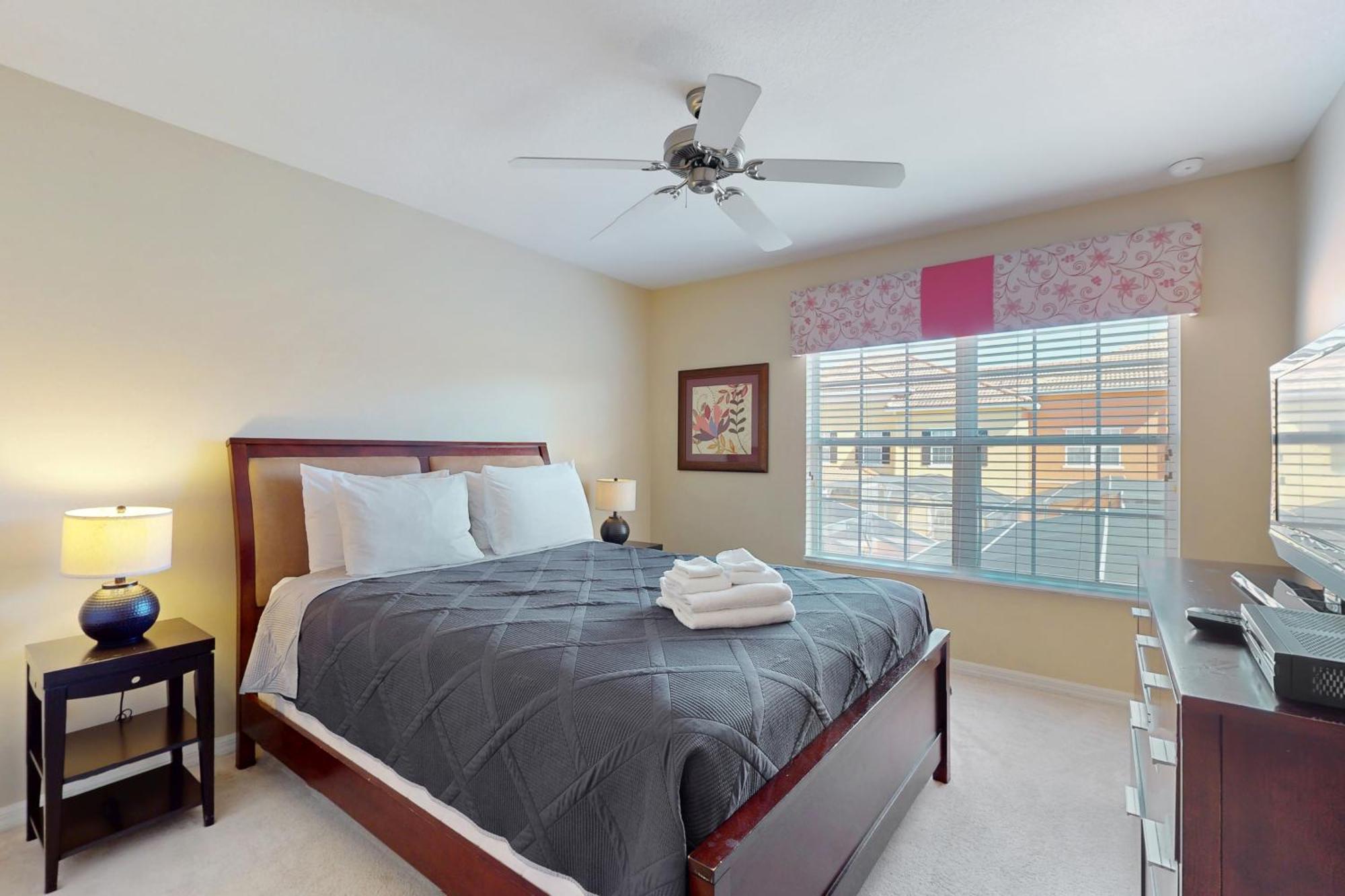 Holiday home 4 Bed 3 Bath Vacation In
